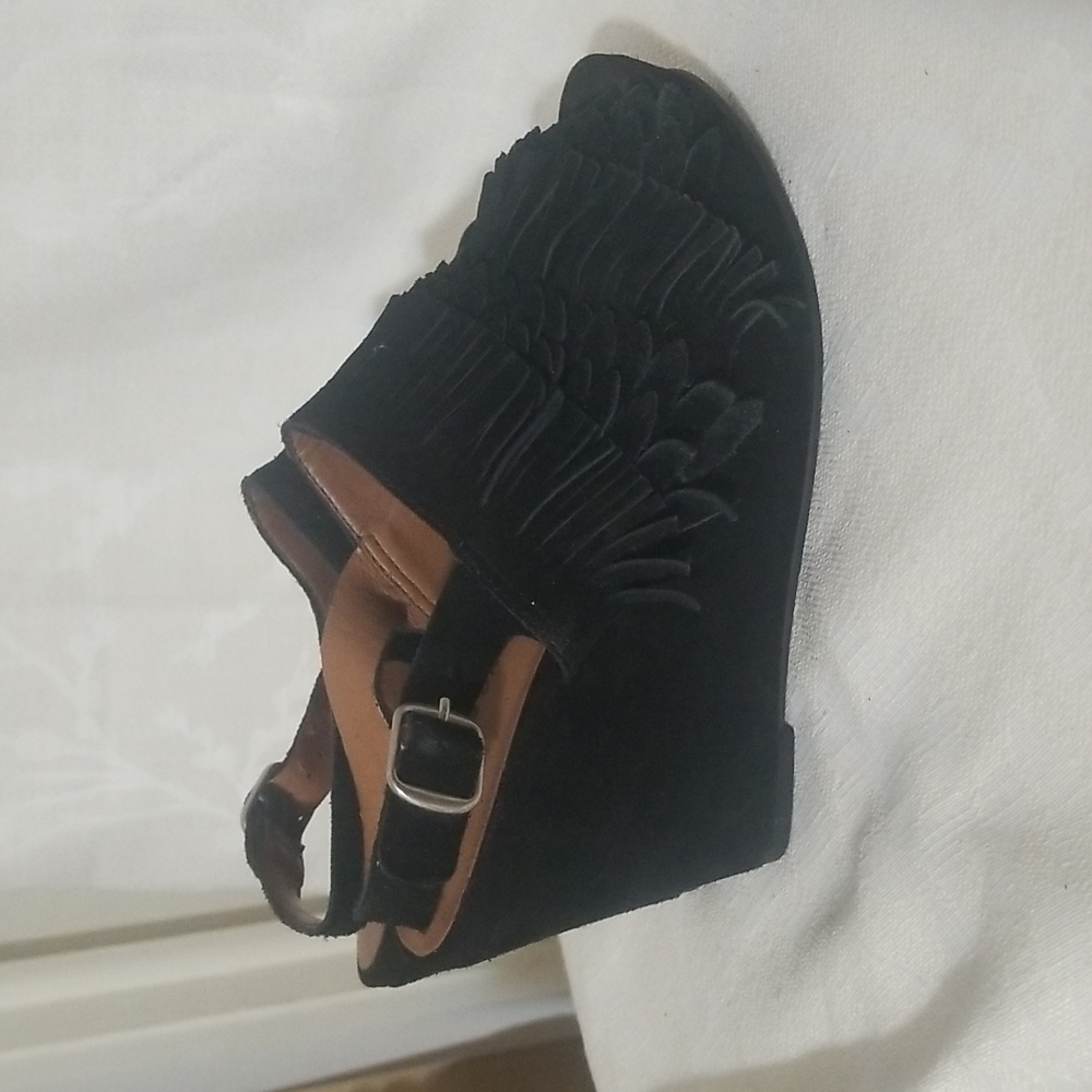Sandals - Picture 4 of 5